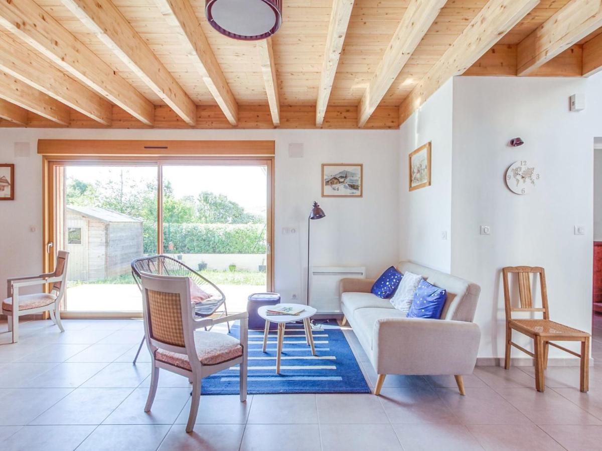 Pleasant Cottage In Challerange Buitenkant foto